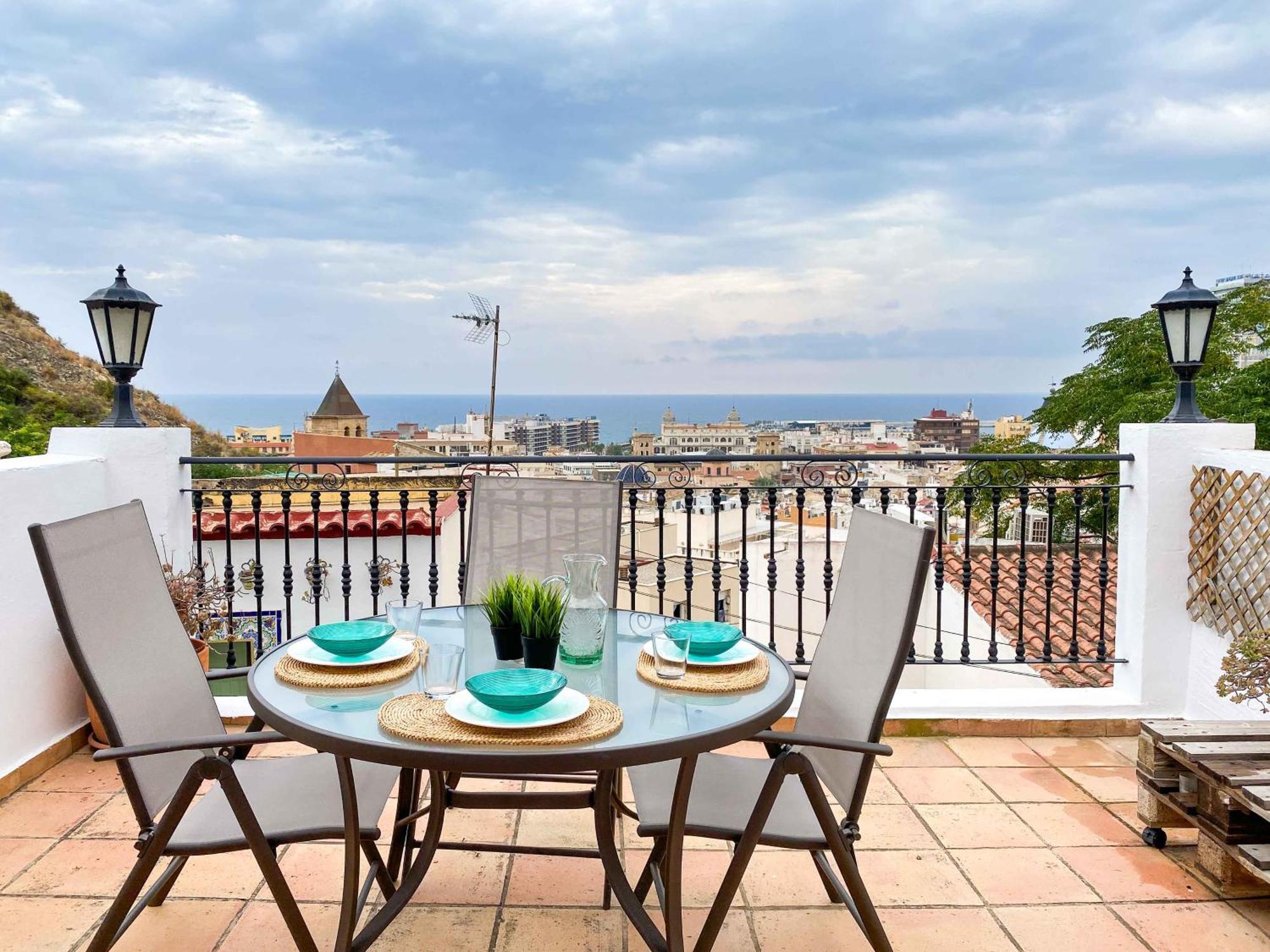 Casa Moll. Tradición y bonitas vistas de Alicante Exterior foto